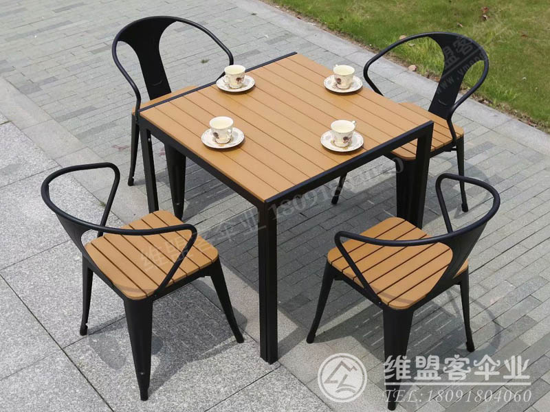 木塑桌椅